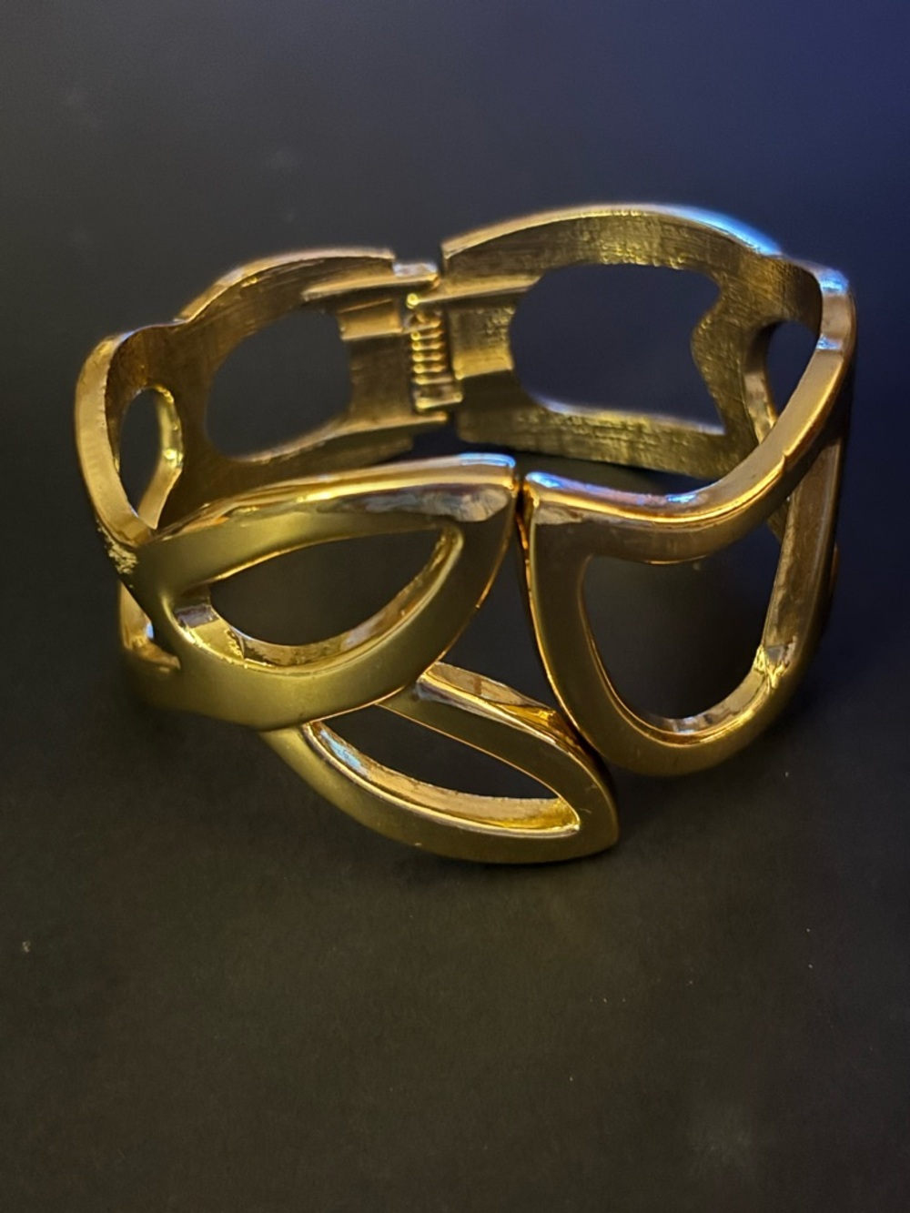 Gold Leaf-Link Hinged Bracelet - Women Jewelry